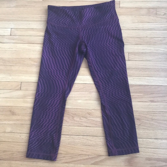 lululemon athletica Pants - Lululemon capris leggings